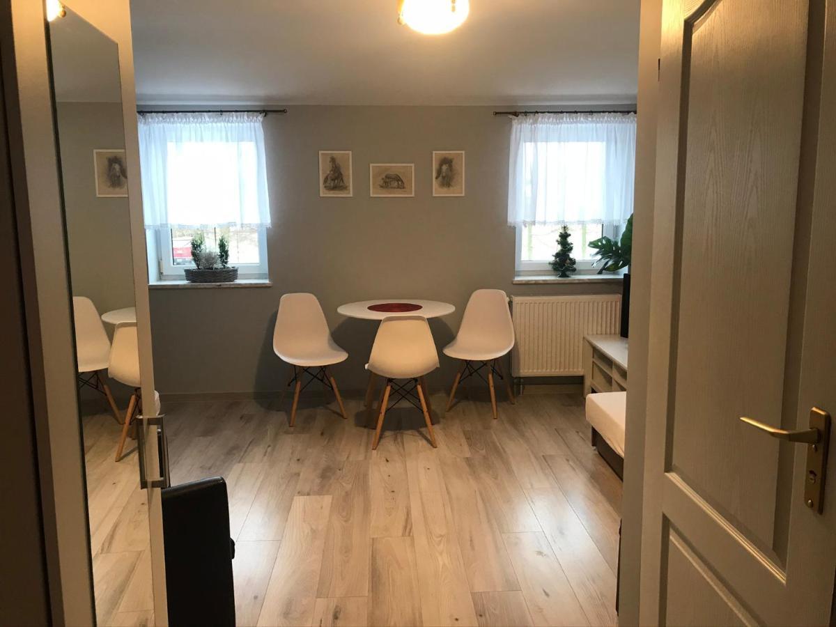 Stajnia Pod Debem Bed & Breakfast Starachowice Bagian luar foto