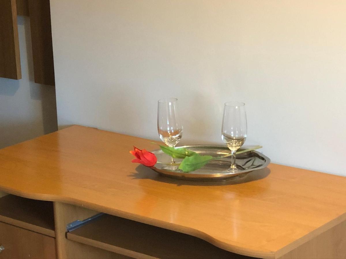 Stajnia Pod Debem Bed & Breakfast Starachowice Bagian luar foto