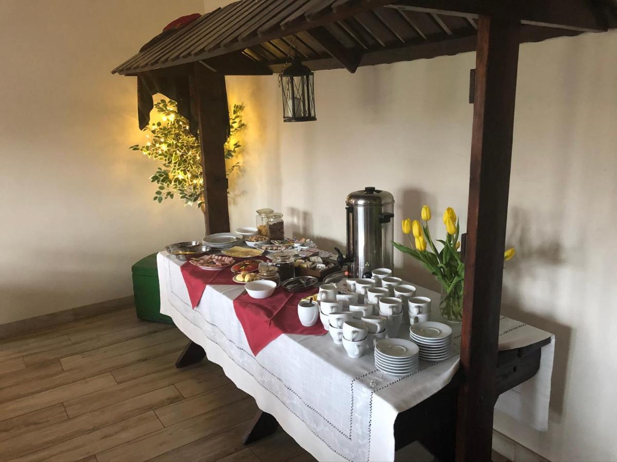 Stajnia Pod Debem Bed & Breakfast Starachowice Bagian luar foto