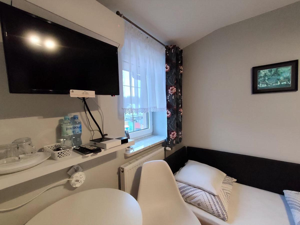Stajnia Pod Debem Bed & Breakfast Starachowice Bagian luar foto