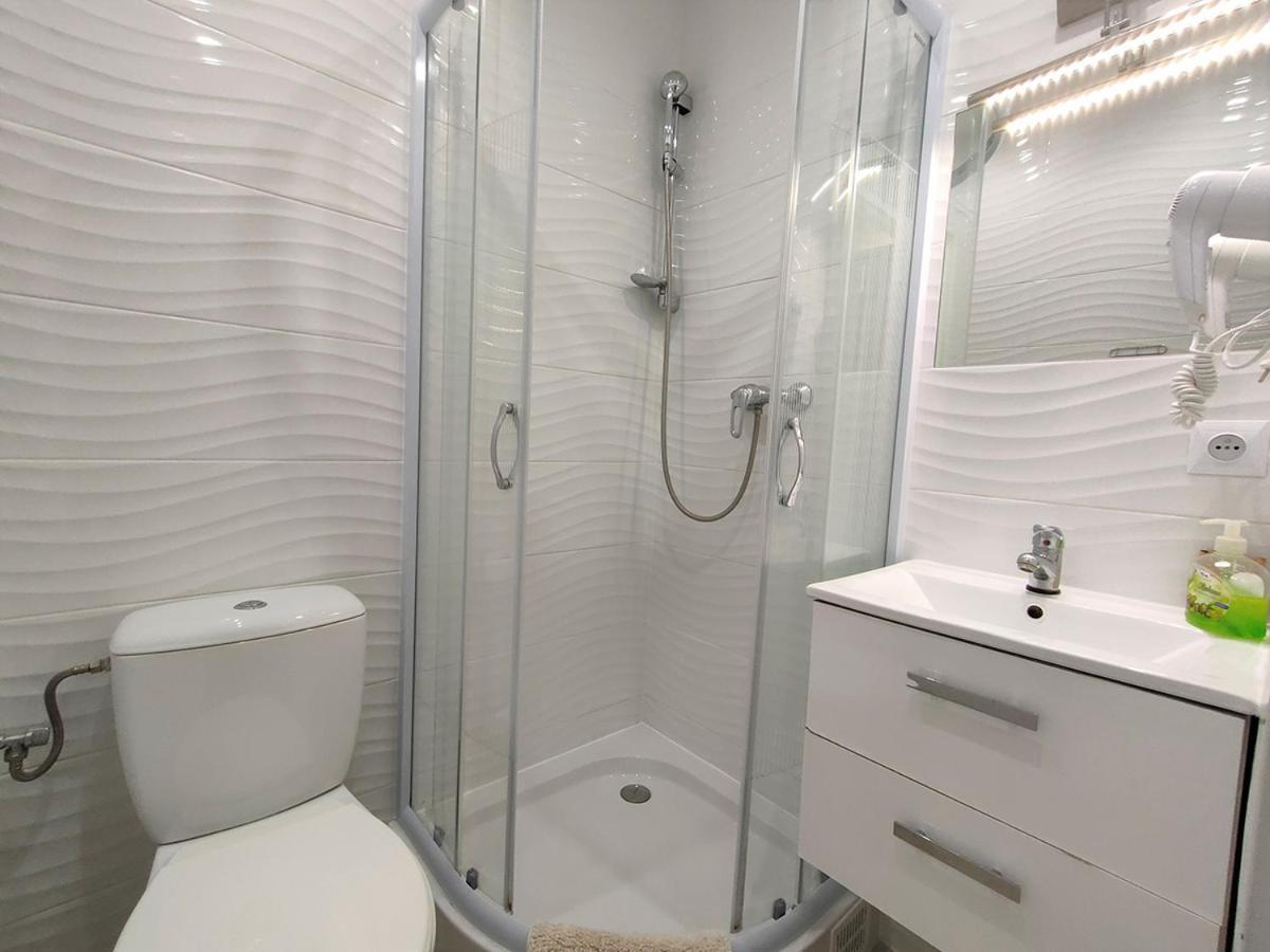 Stajnia Pod Debem Bed & Breakfast Starachowice Bagian luar foto